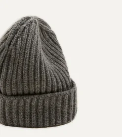 Drake’s Charcoal Cashmere Ribbed Knit Cap