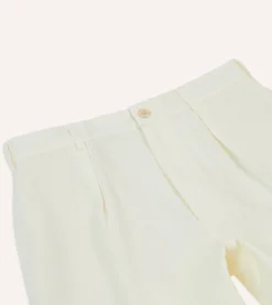 Drake’s Ecru Linen Single-Pleat Shorts